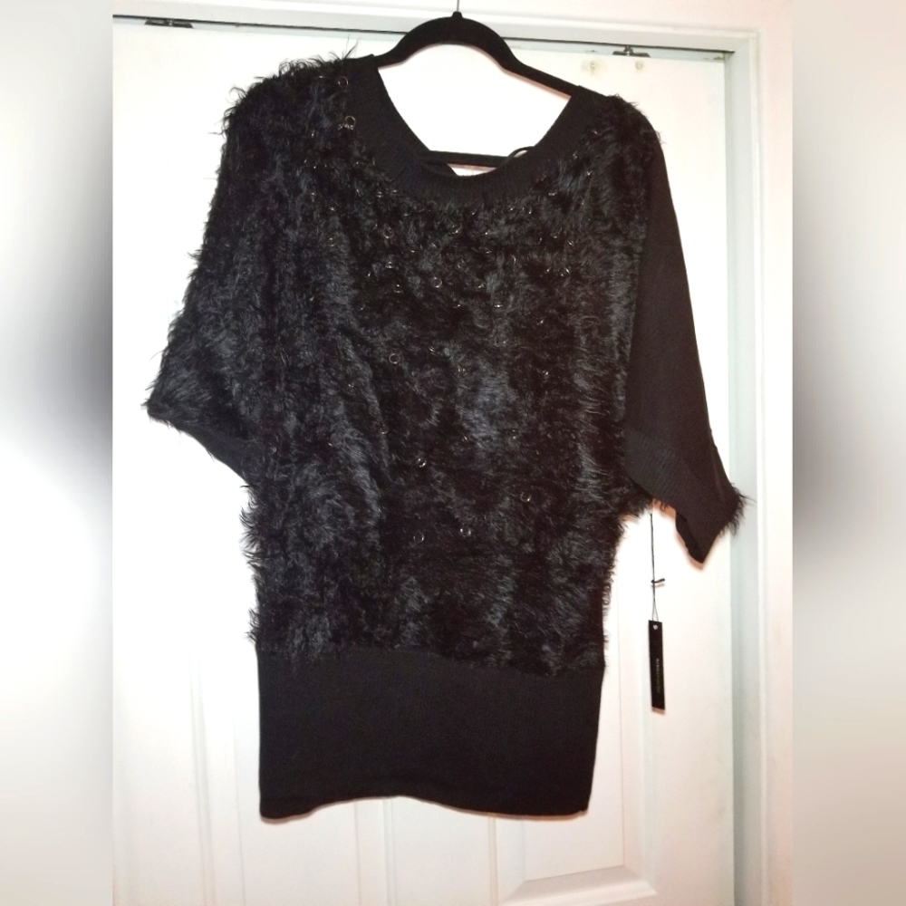 NWT BCBG FUZZY FURY CURVE HUGGING SLIMMING SWEATER